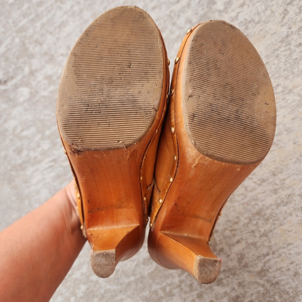 ANTONIO MELANI Tan Leather Studded Heeled Mules - Picture 6 of 8